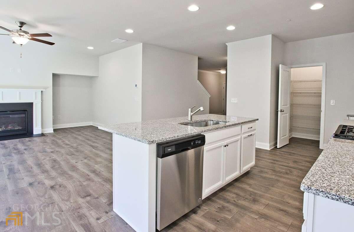 Addison Point - Residential