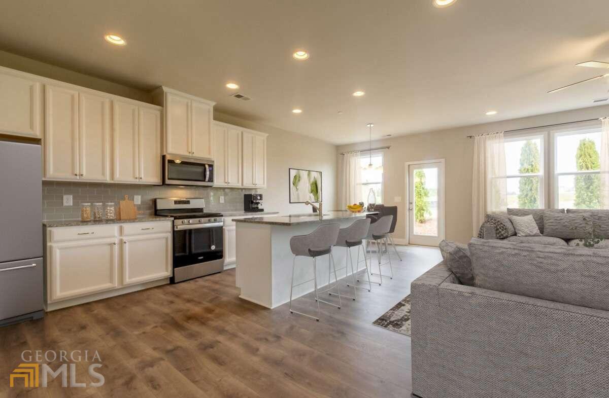 Addison Point - Residential