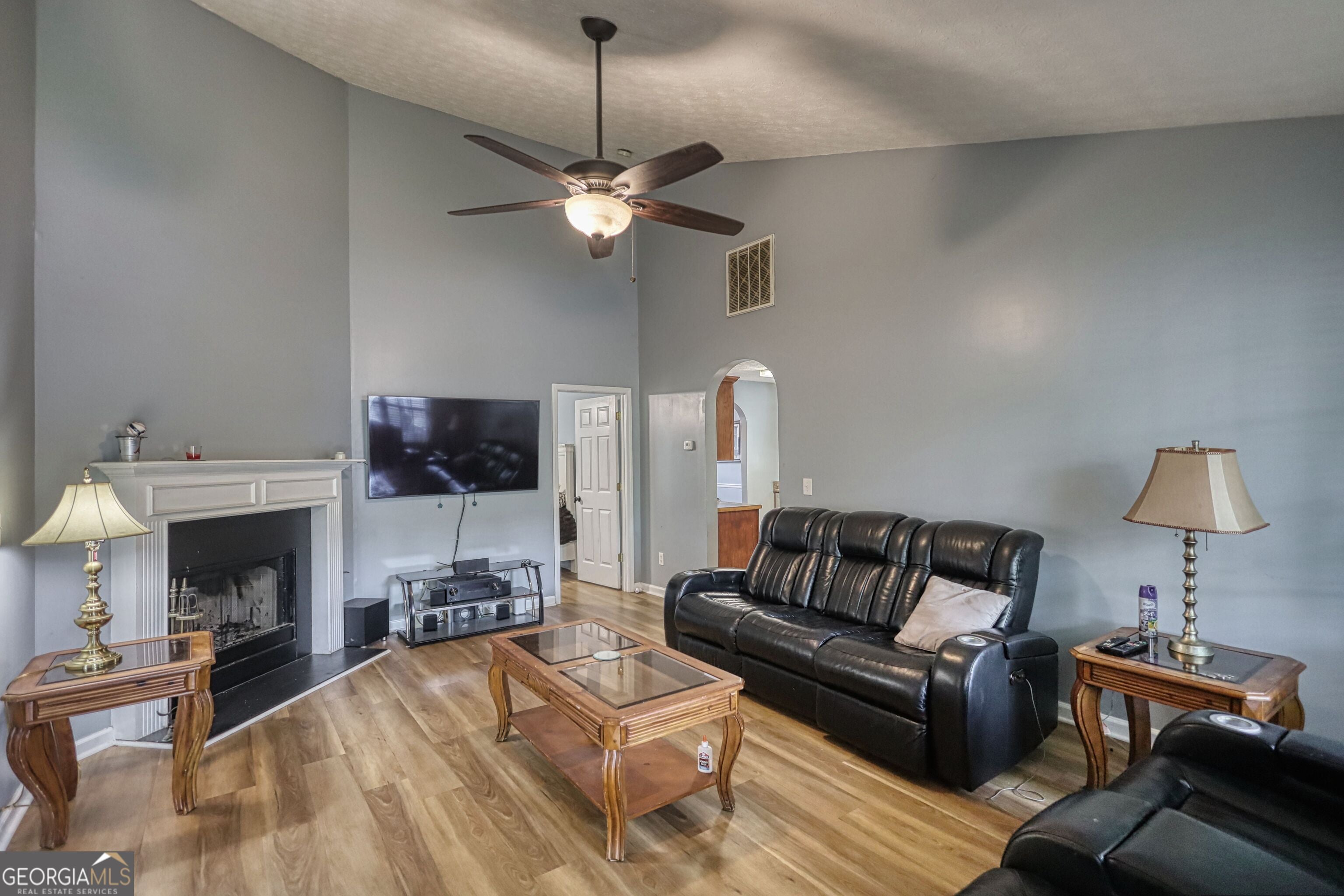 2411 Garnet AVE