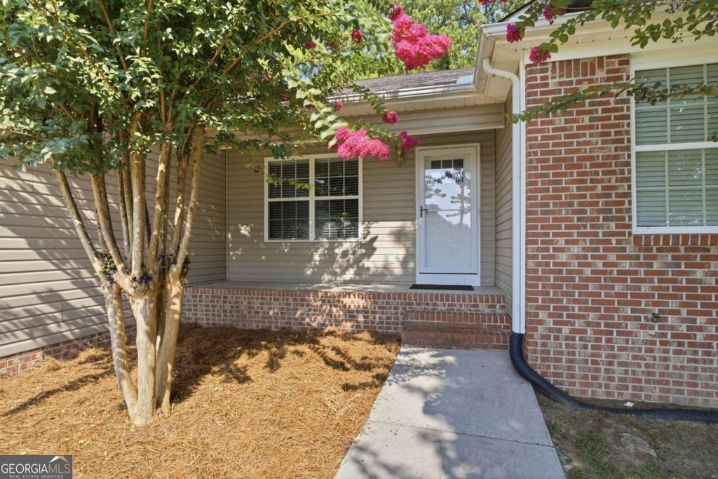 Photo of 2130 Miller Grove Drive, Dalton, GA 30721 (MLS # 10799569)