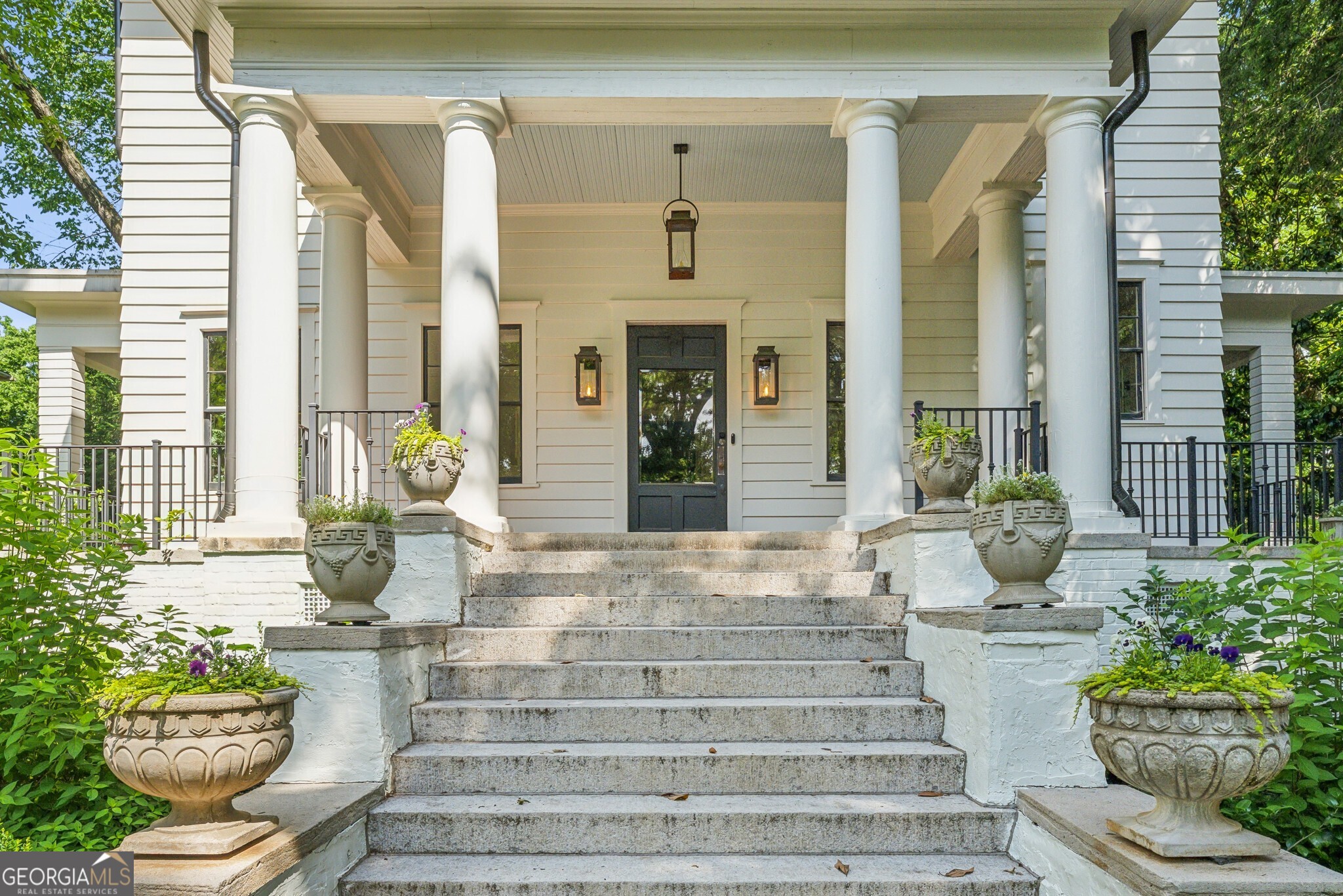818 Springdale RD NE