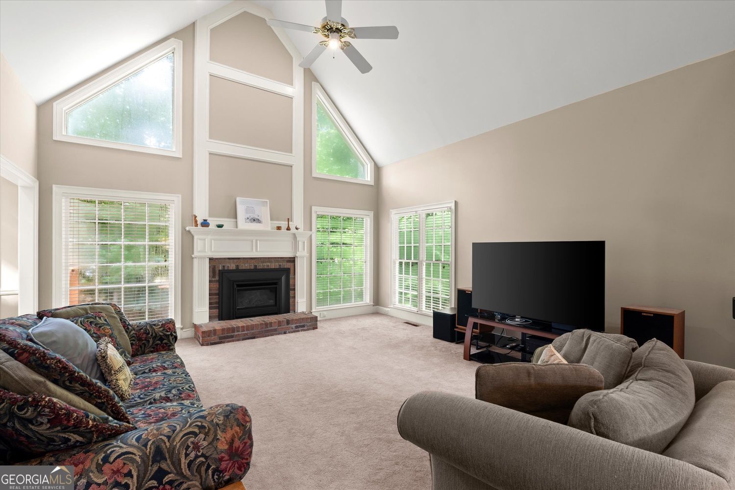 140 Lambdin LN
