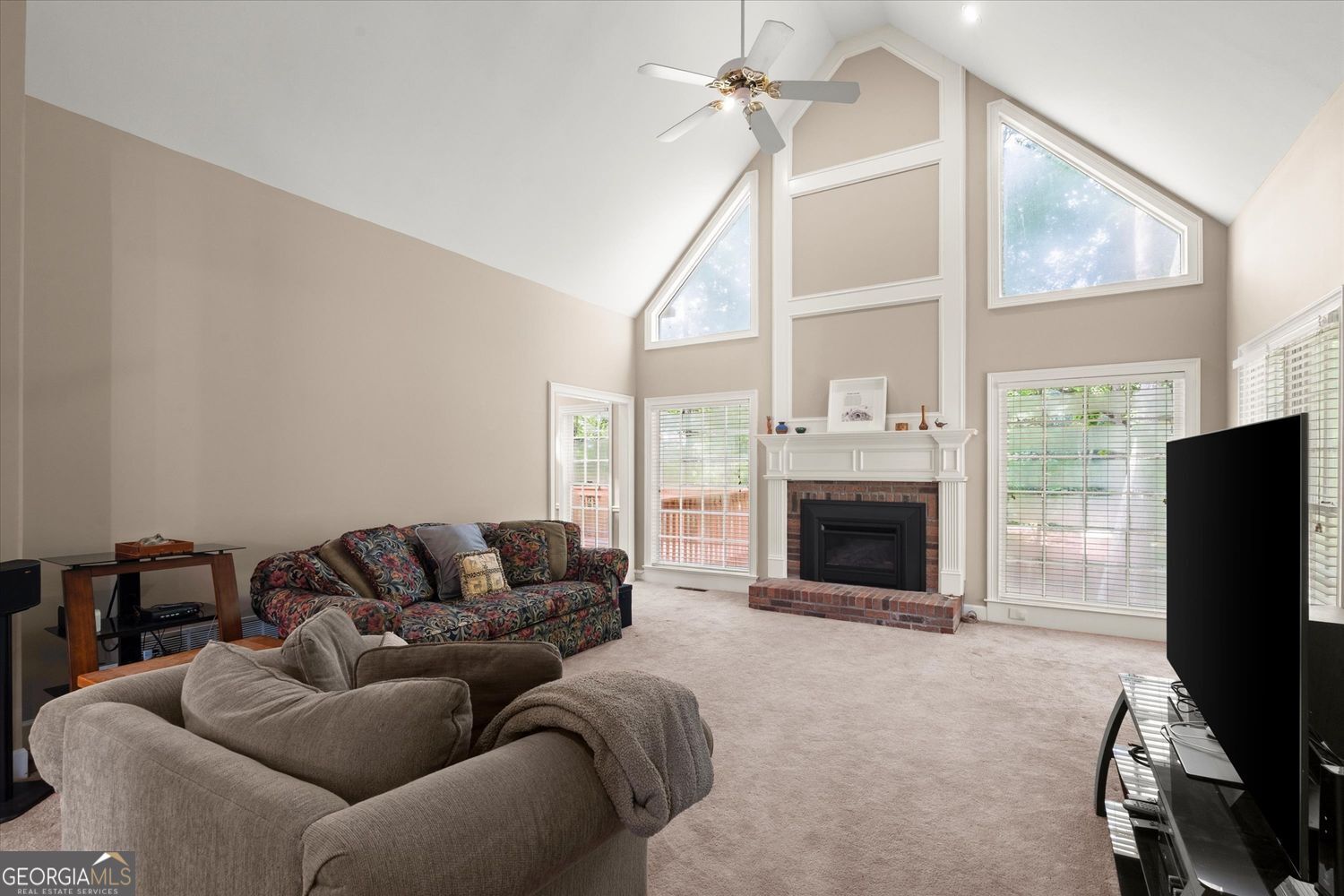 140 Lambdin LN
