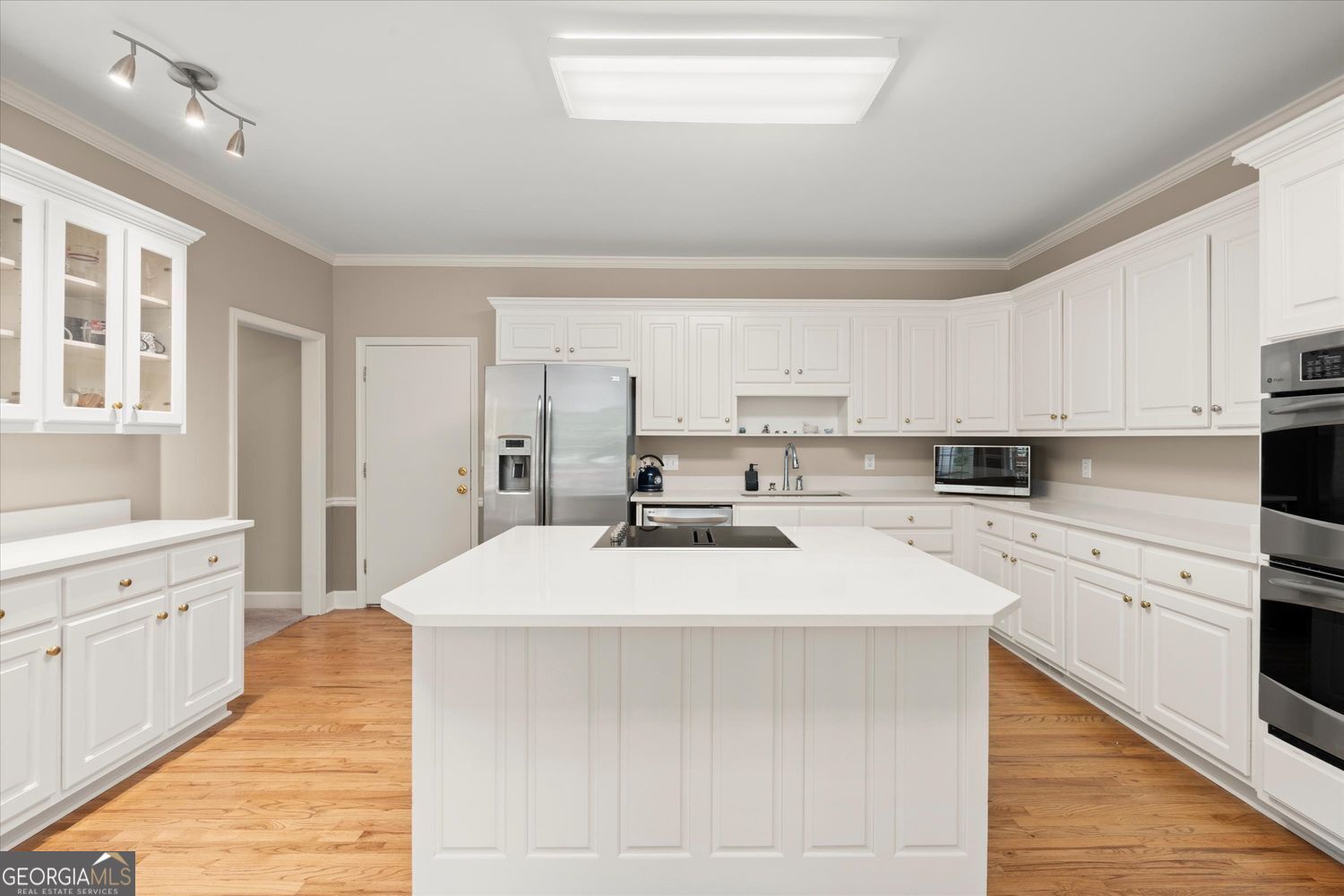 140 Lambdin LN