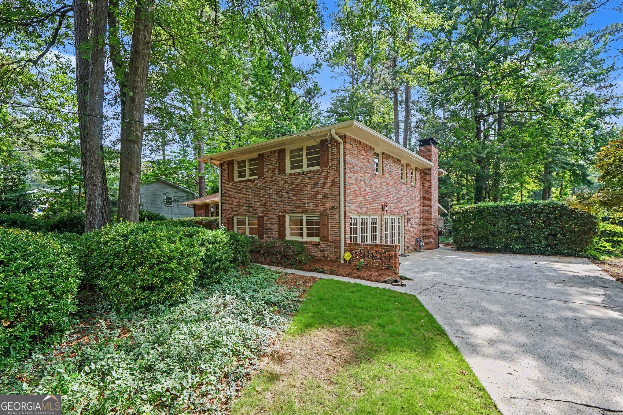 2113 Lavista CIR