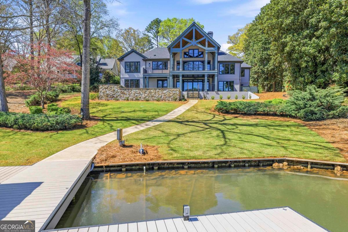 136 Barrington Hall DR