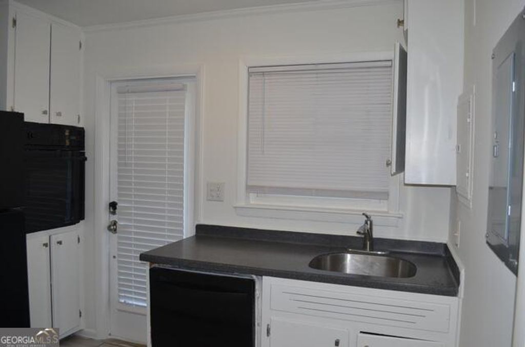 Photo of 3510 Roswell Drive NE #N3, Atlanta, GA 30305 (MLS # 10686856)