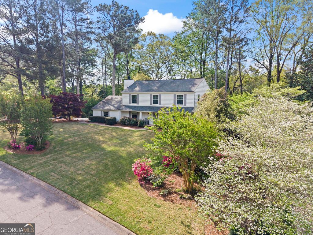 Photo of 314 Lamplighter Lane SE, Marietta, GA 30067 (MLS # 10728759)