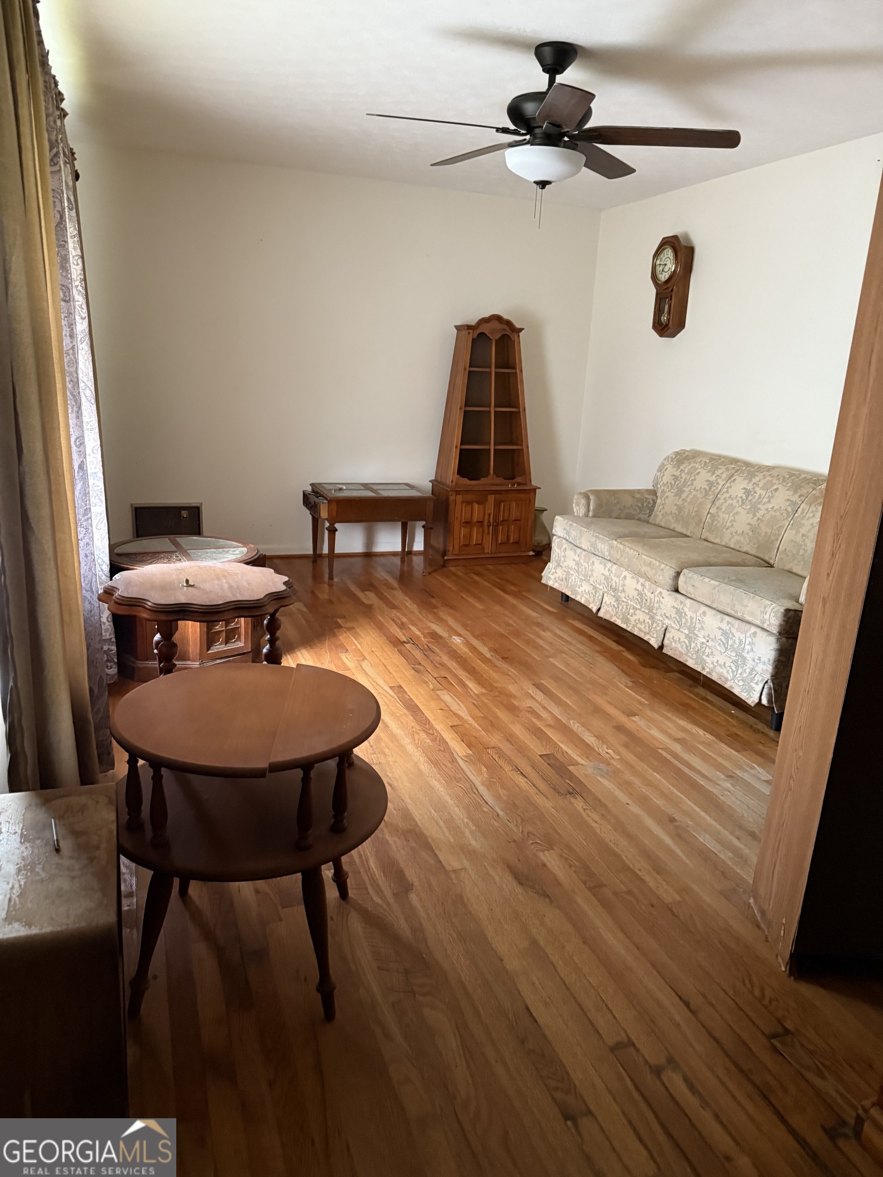 668 Mountain View DR