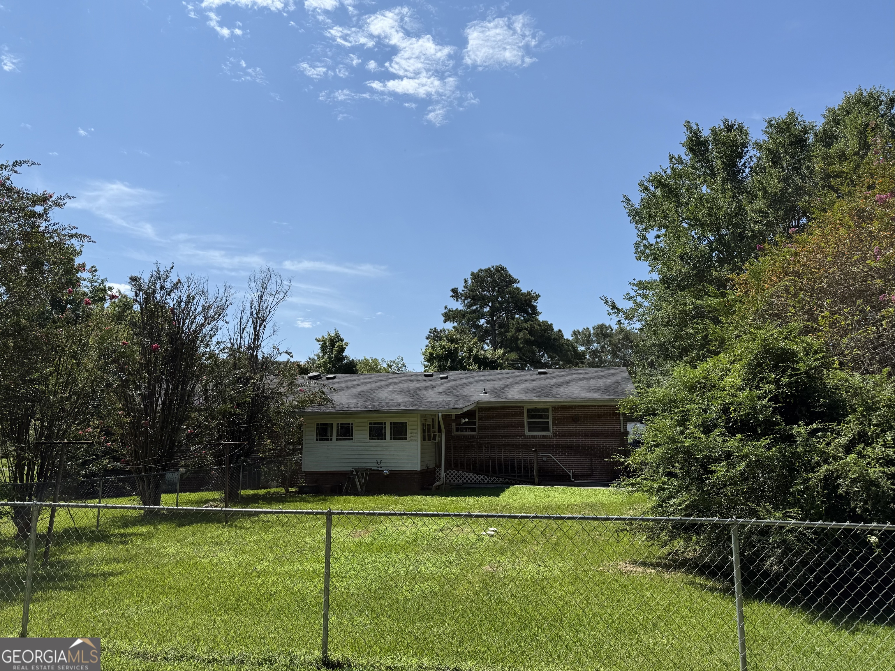 668 Mountain View DR