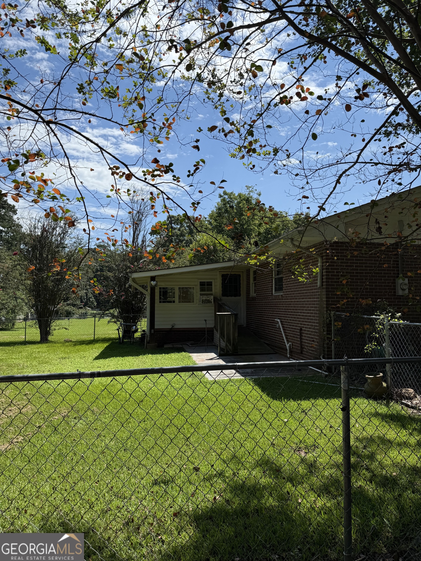 668 Mountain View DR