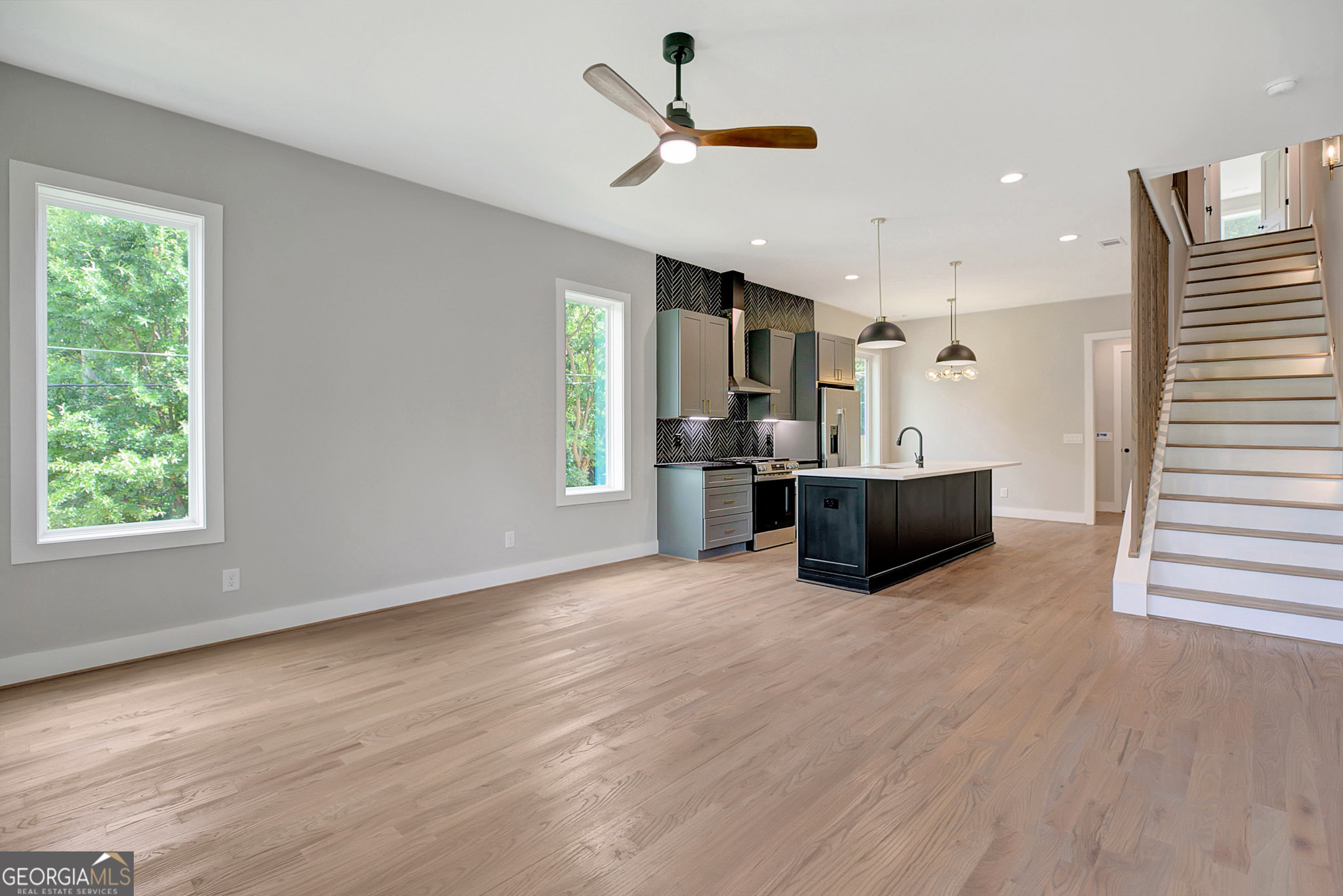 450 Connally ST SE