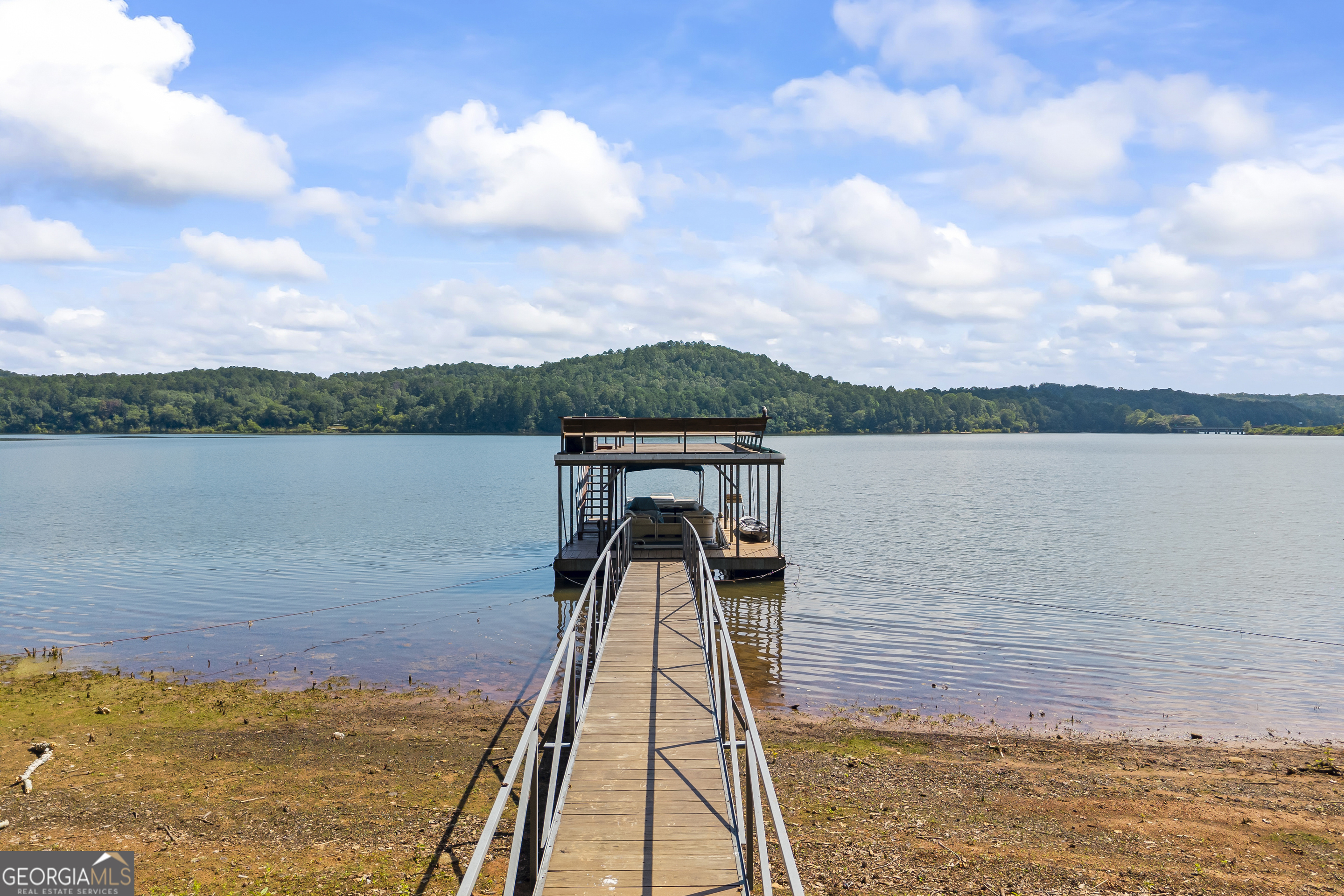 Toccoa, Georgia 30577, United States, 3 Bedrooms Bedrooms, ,3 BathroomsBathrooms,Residential,Active,174913