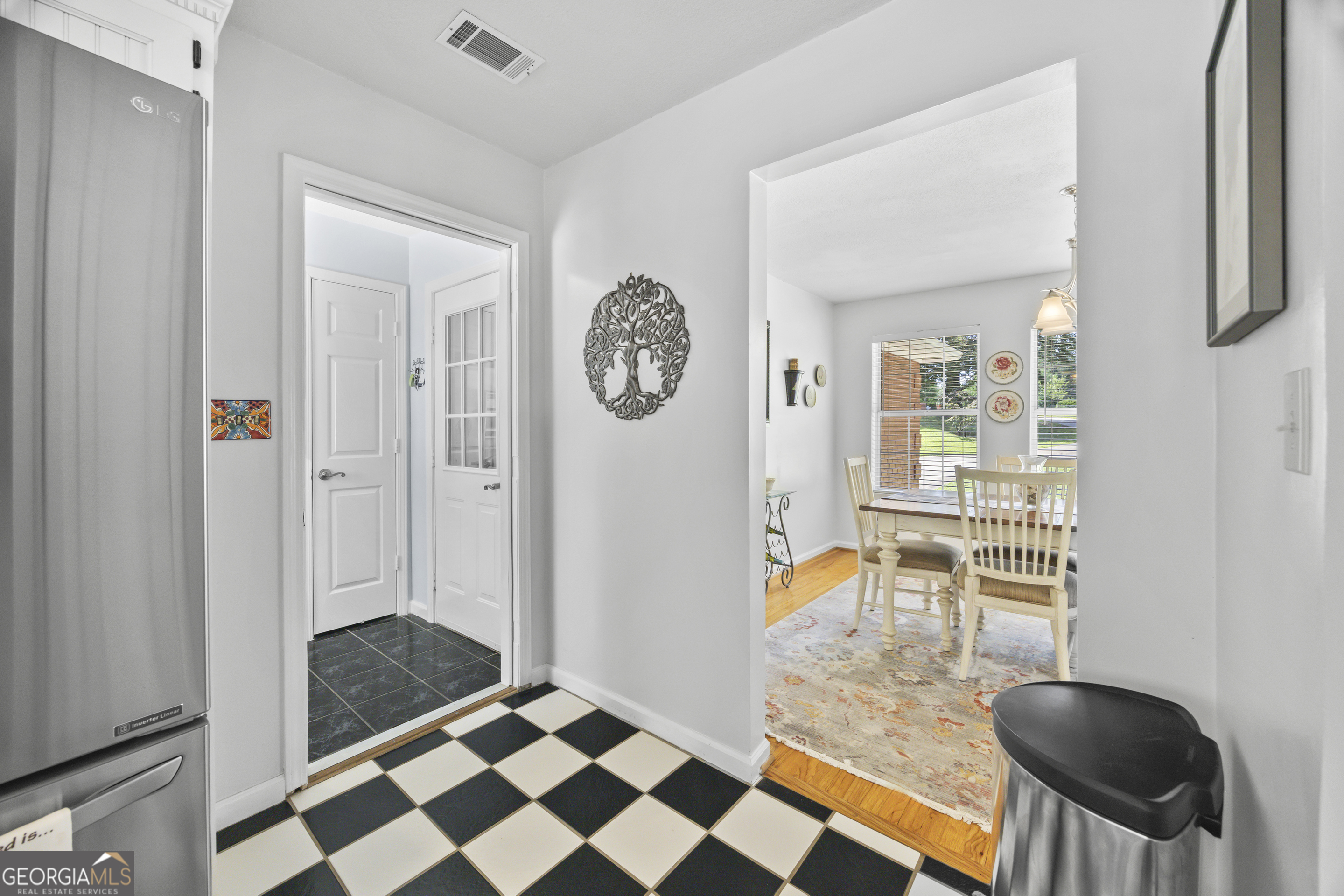 Toccoa, Georgia 30577, United States, 3 Bedrooms Bedrooms, ,3 BathroomsBathrooms,Residential,Active,174913