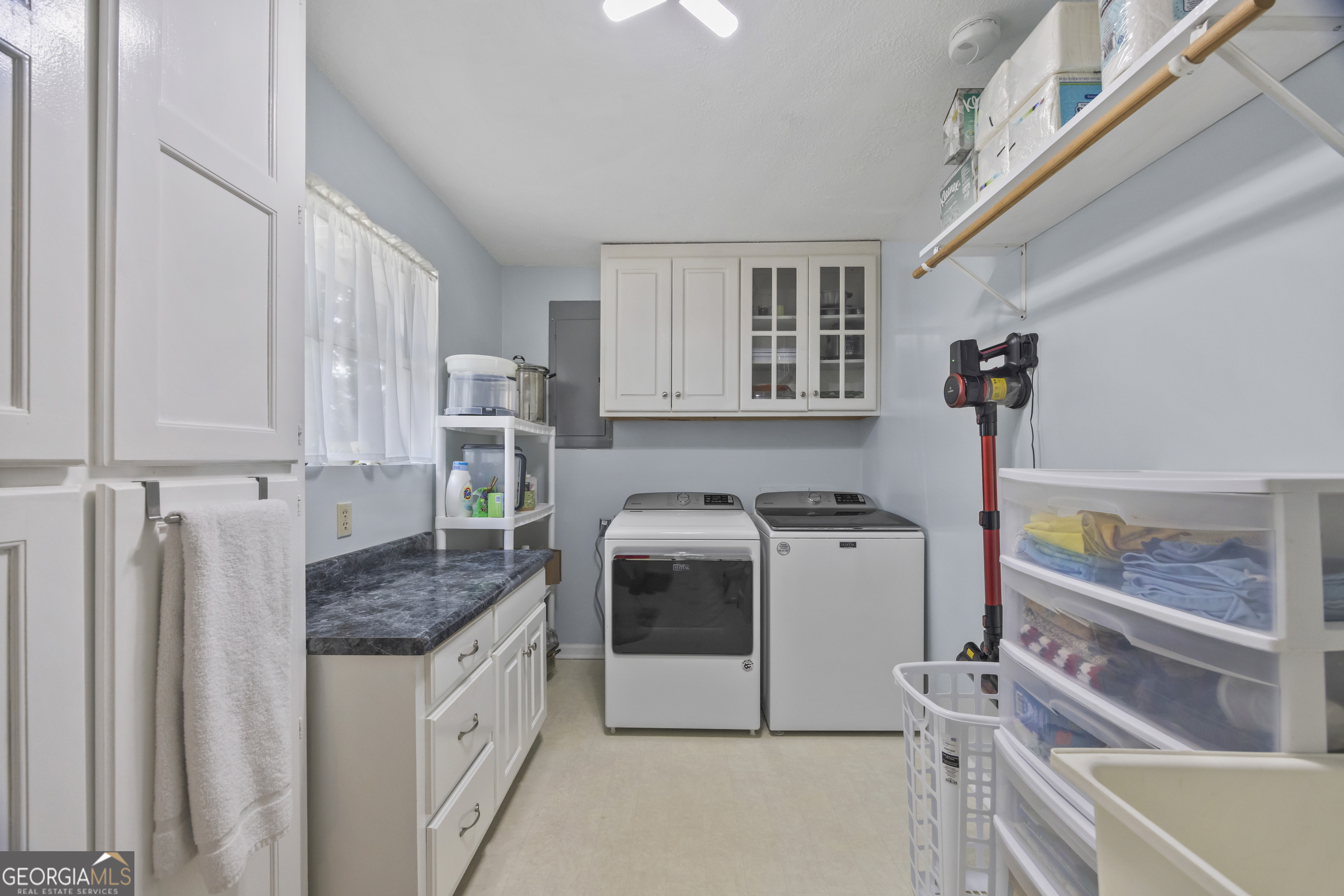 Toccoa, Georgia 30577, United States, 3 Bedrooms Bedrooms, ,3 BathroomsBathrooms,Residential,Active,174913