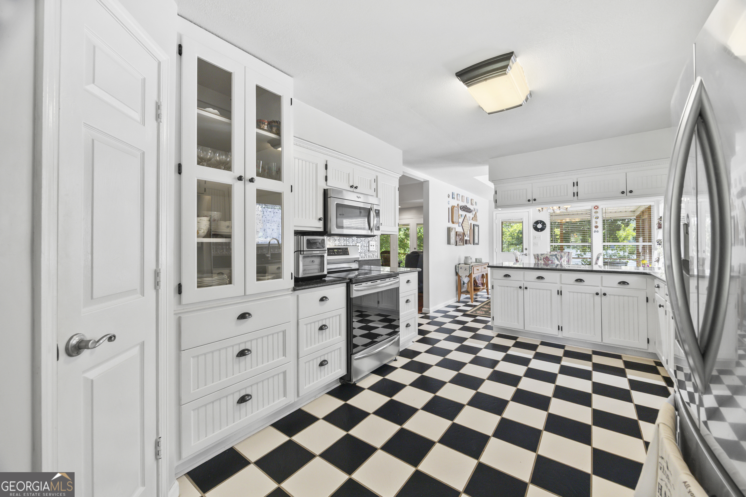 Toccoa, Georgia 30577, United States, 3 Bedrooms Bedrooms, ,3 BathroomsBathrooms,Residential,Active,174913