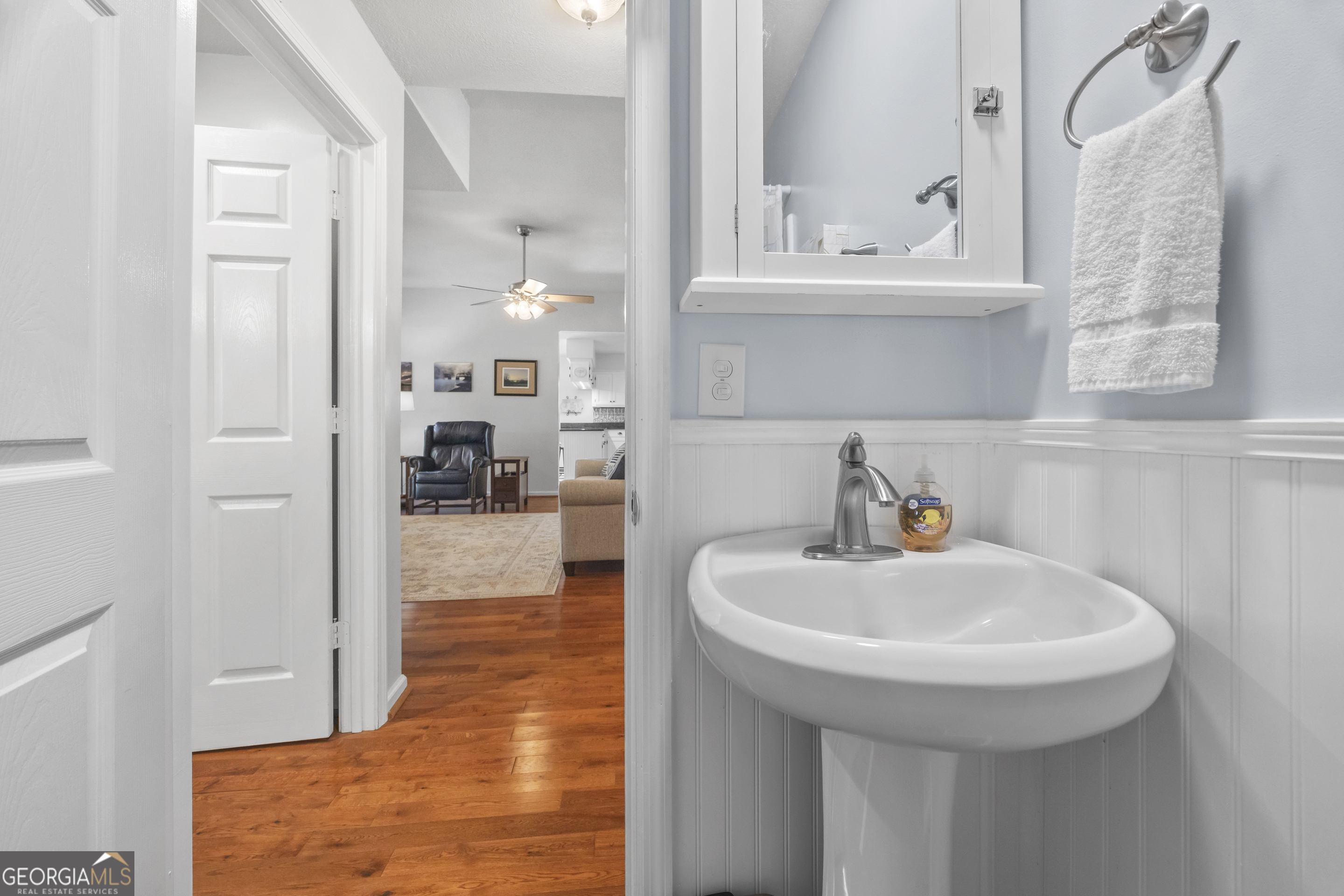 Toccoa, Georgia 30577, United States, 3 Bedrooms Bedrooms, ,3 BathroomsBathrooms,Residential,Active,174913