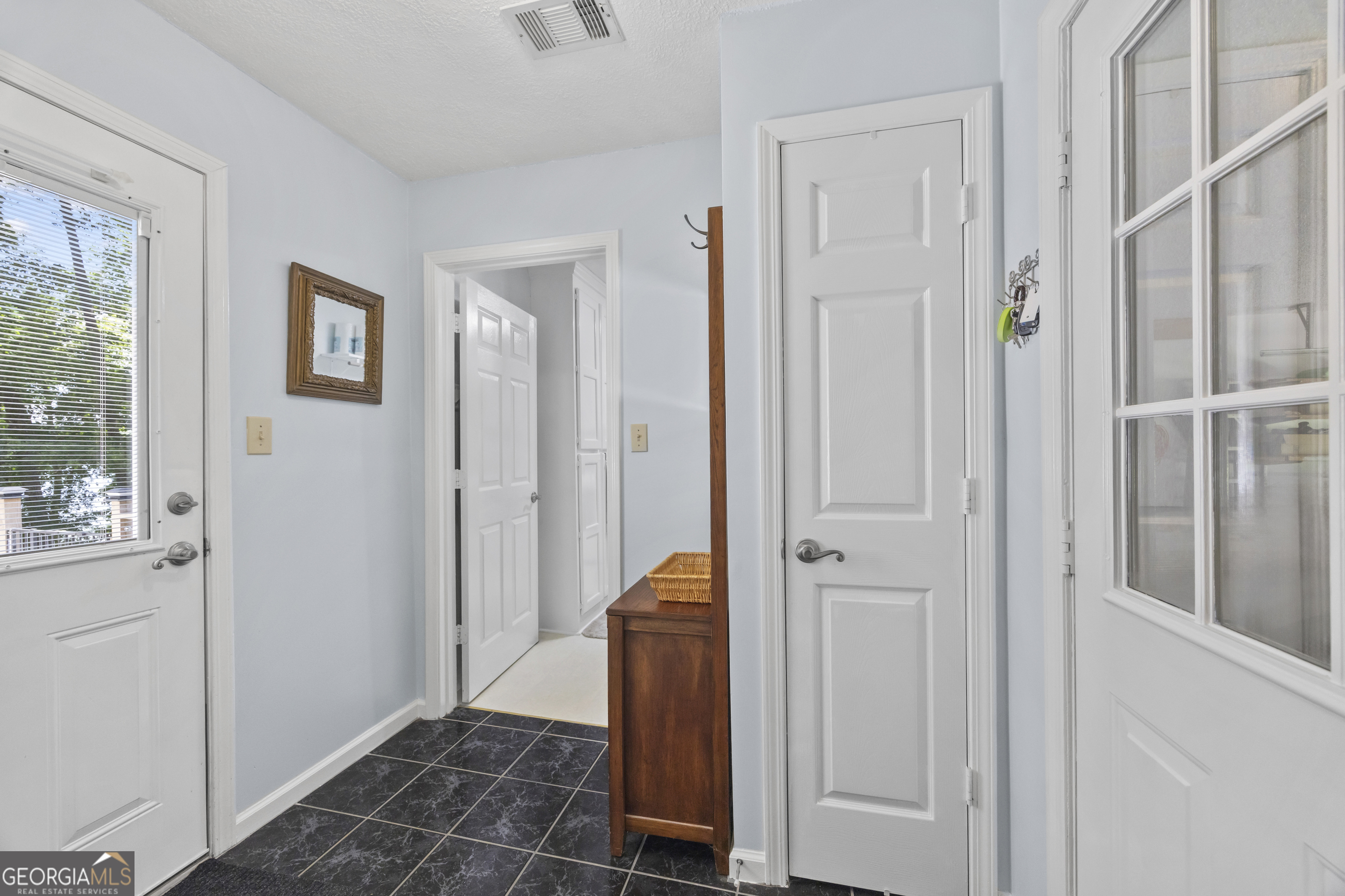 Toccoa, Georgia 30577, United States, 3 Bedrooms Bedrooms, ,3 BathroomsBathrooms,Residential,Active,174913