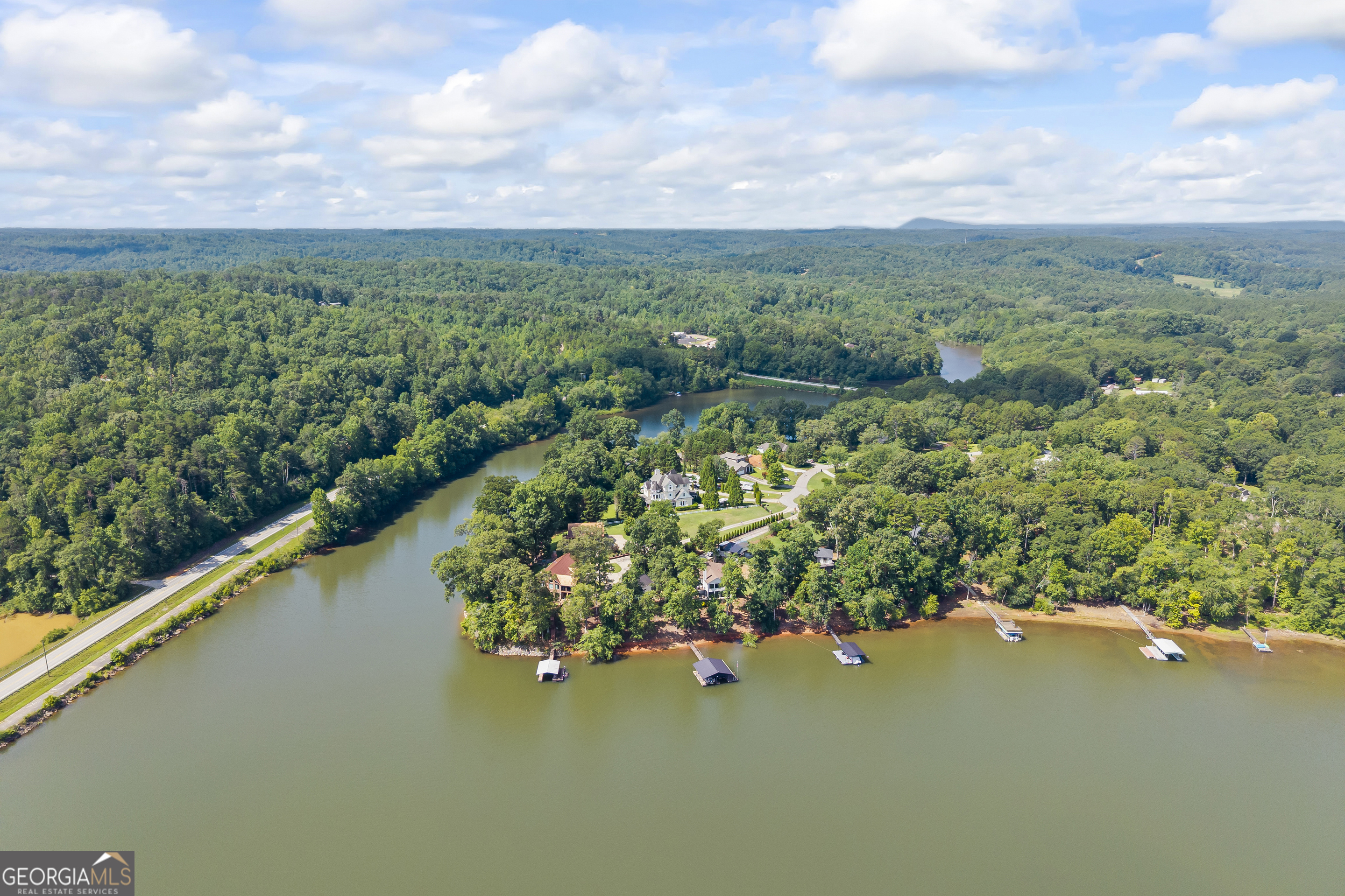 Toccoa, Georgia 30577, United States, 3 Bedrooms Bedrooms, ,3 BathroomsBathrooms,Residential,Active,174913