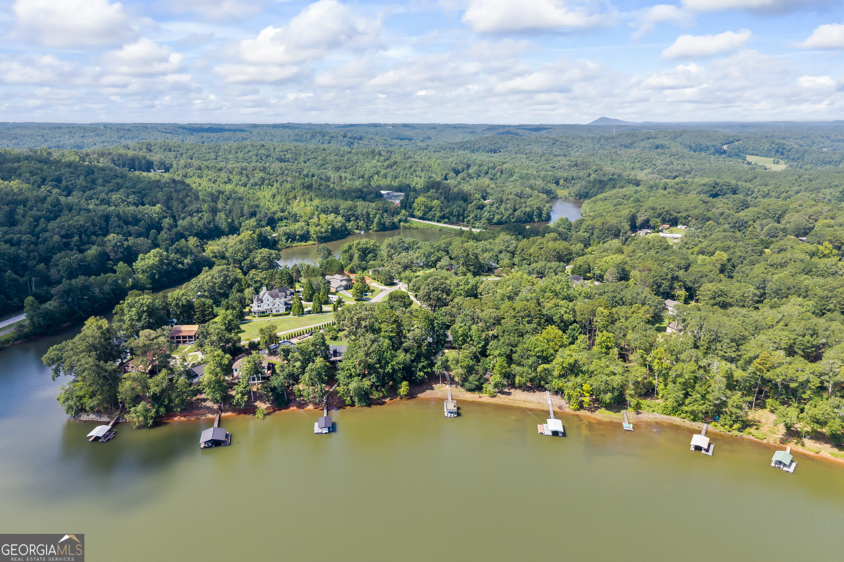 Toccoa, Georgia 30577, United States, 3 Bedrooms Bedrooms, ,3 BathroomsBathrooms,Residential,Active,174913