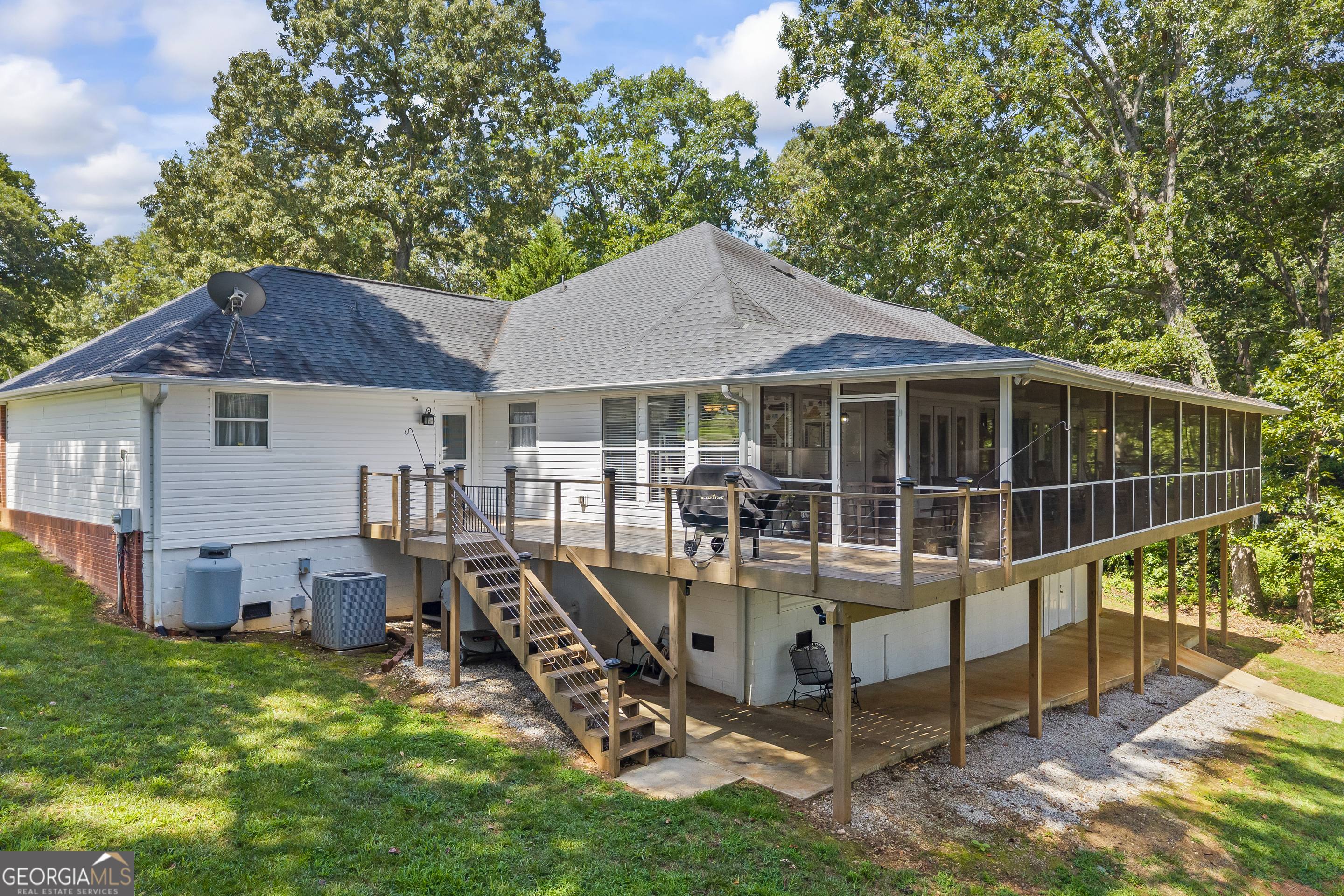 Toccoa, Georgia 30577, United States, 3 Bedrooms Bedrooms, ,3 BathroomsBathrooms,Residential,Active,174913