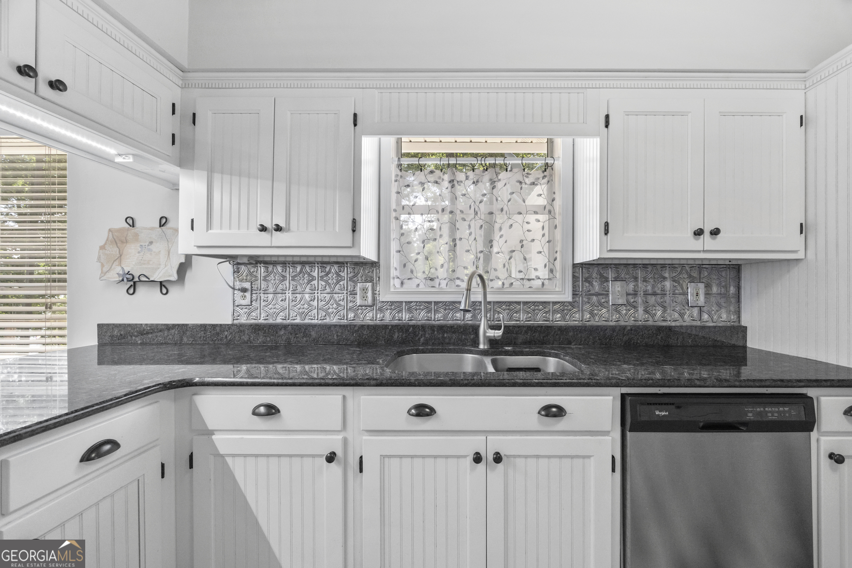 Toccoa, Georgia 30577, United States, 3 Bedrooms Bedrooms, ,3 BathroomsBathrooms,Residential,Active,174913