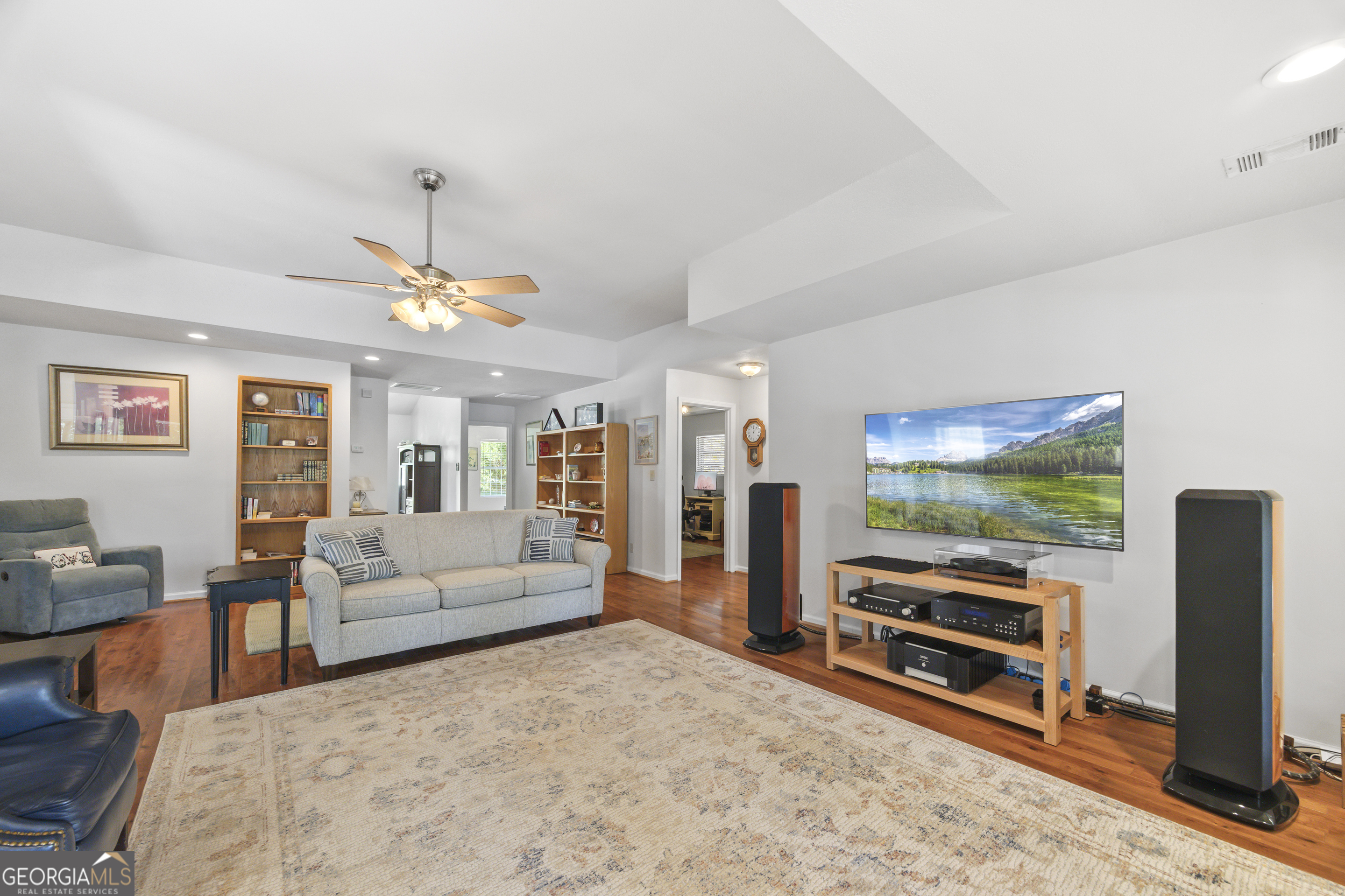 Toccoa, Georgia 30577, United States, 3 Bedrooms Bedrooms, ,3 BathroomsBathrooms,Residential,Active,174913