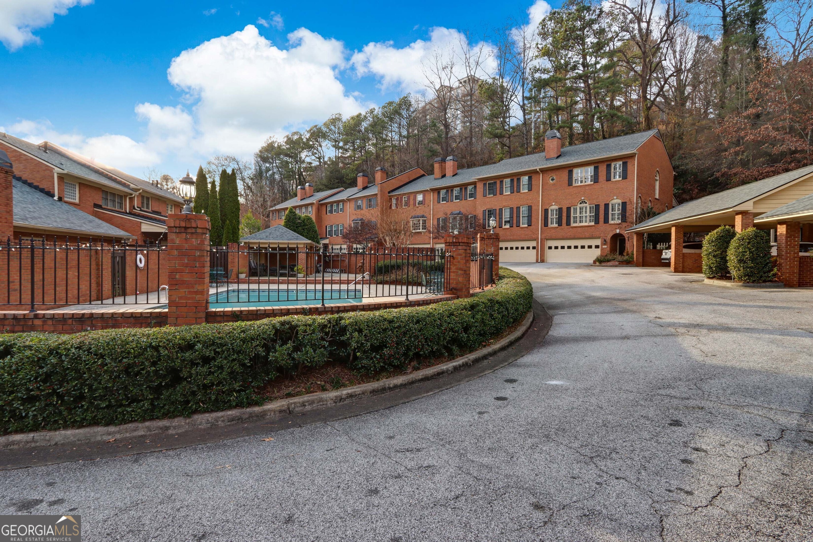 Vinings Ridge - Residential