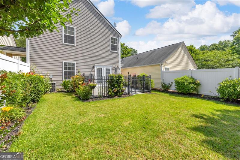 5520 Mountain Top PL