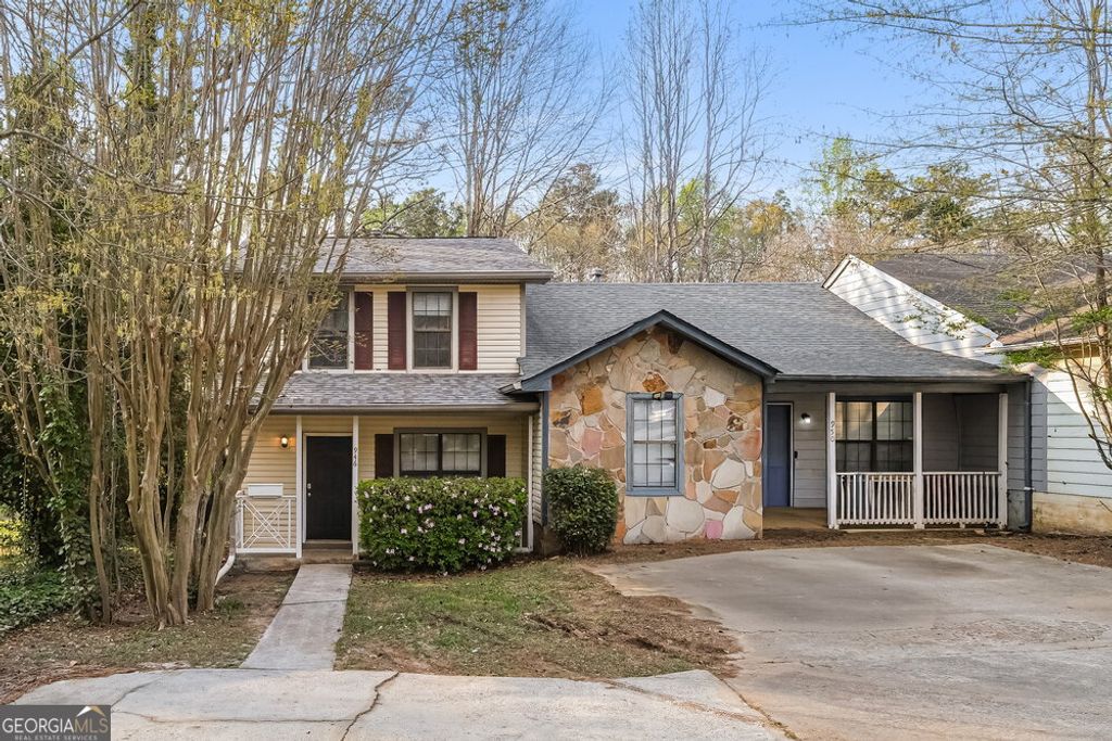 Photo of 946 Ohara Drive, Jonesboro, GA 30236 (MLS # 10720988)