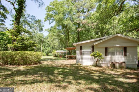 A home in Blackshear