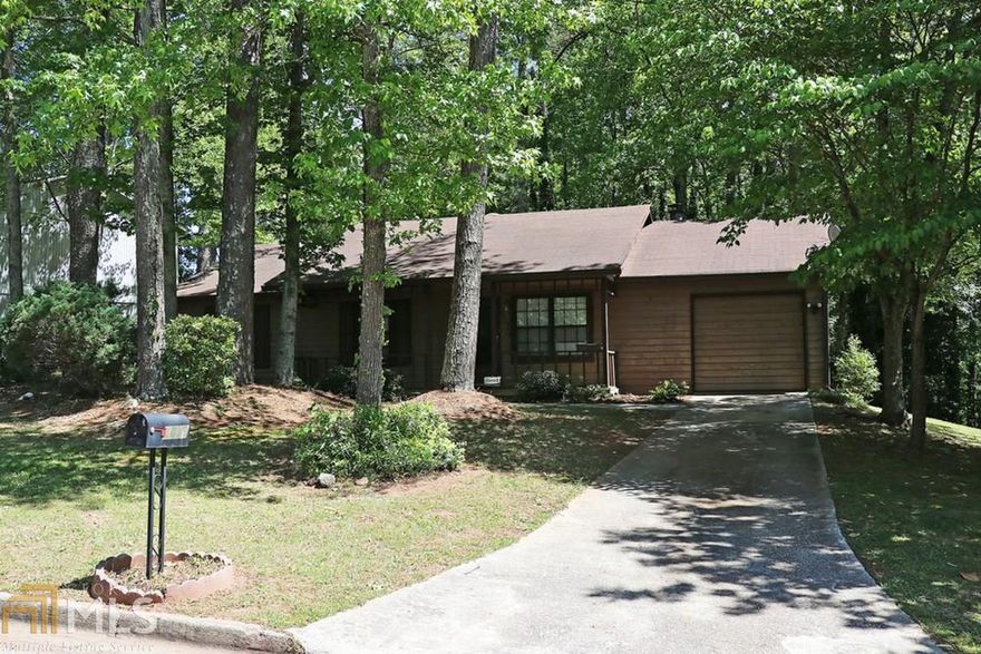 Beautifully maintained home perfect for first time homebuyer or investor looking for rental property. Open living room floorplan with a large dining room. Spacious eat in kitchen looking out to a private backyard area perfect for entertaining.