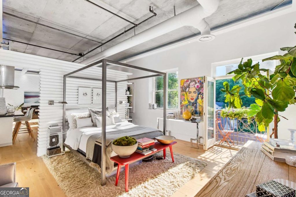 Photo of 206 11th Street NE #502, Atlanta, GA 30309 (MLS # 10758396)