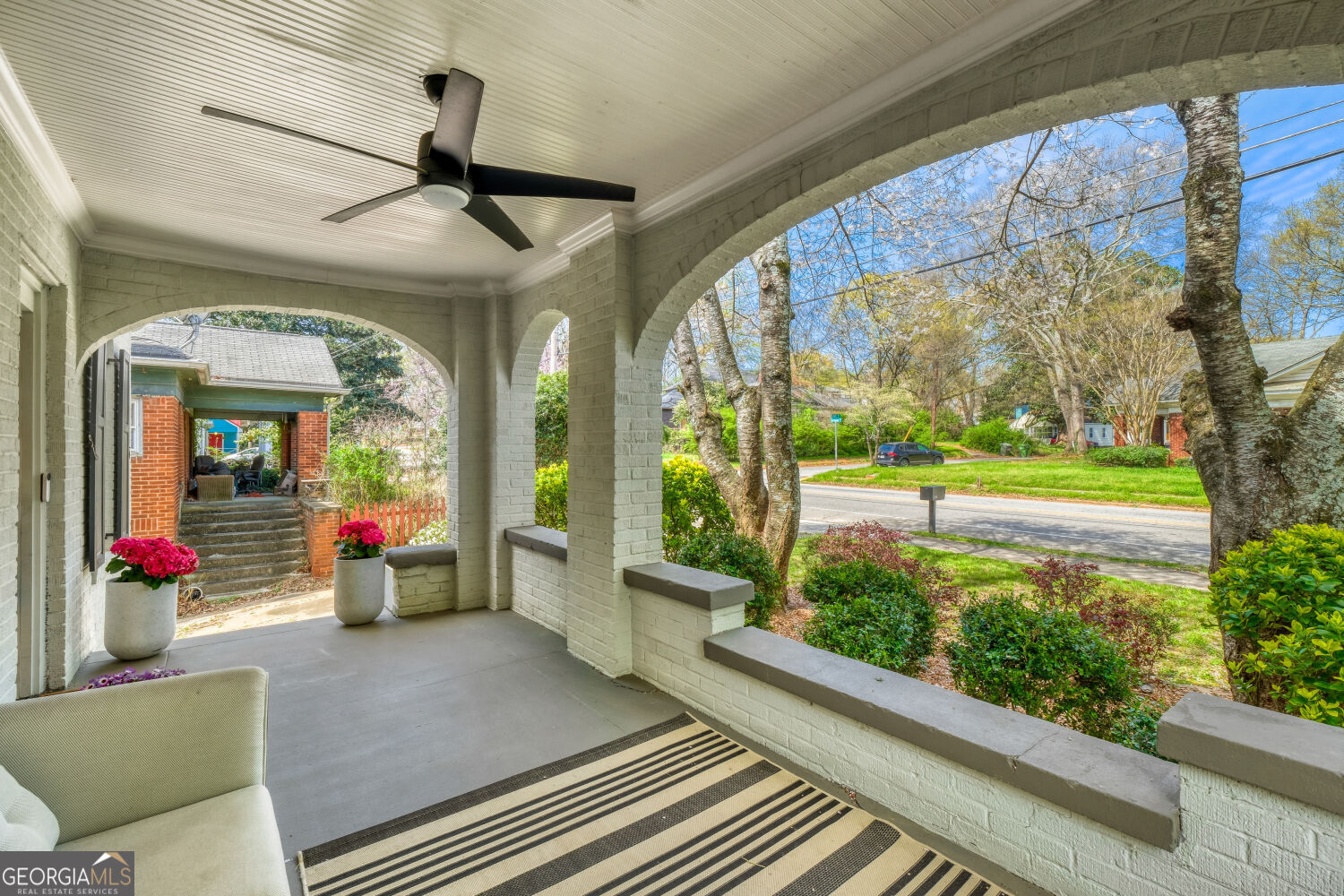 1049 Glenwood AVE SE