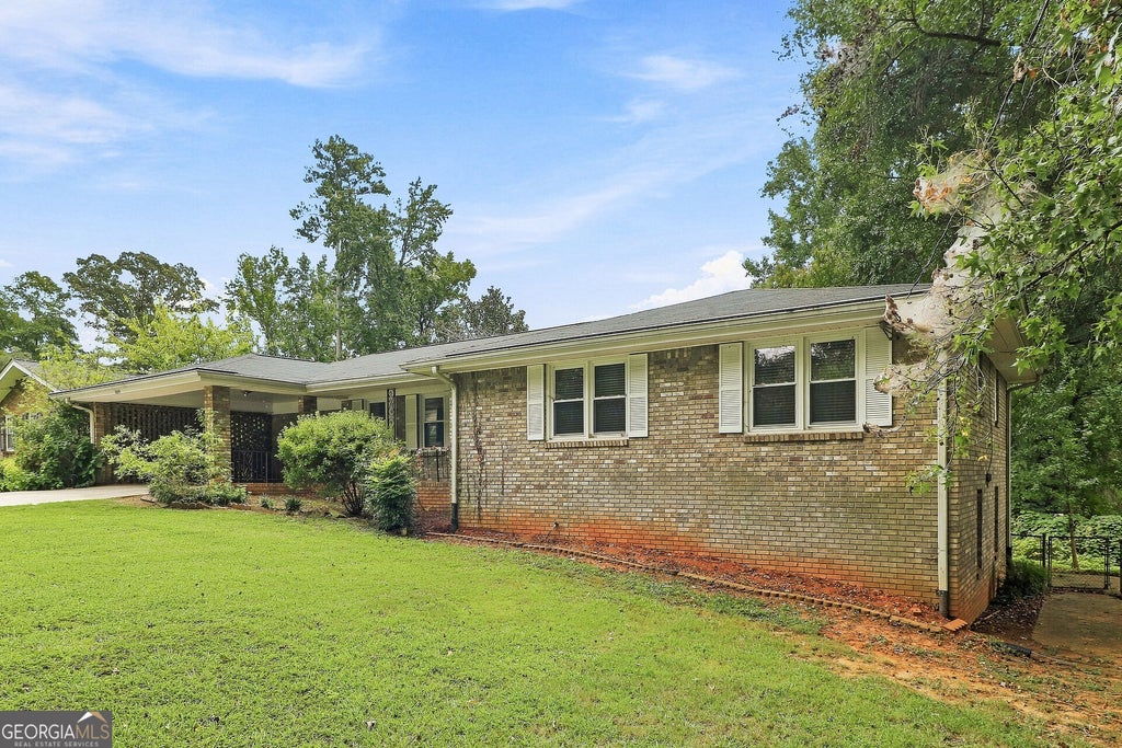 Photo of 2029 Gherry Drive, Austell, GA 30106 (MLS # 10849401)