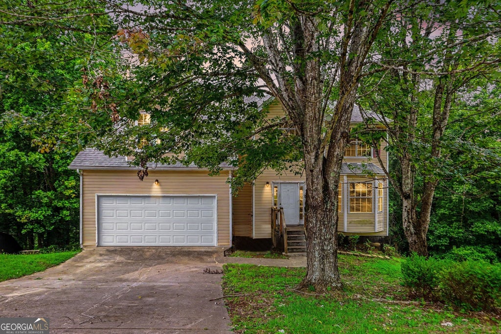 Photo of 4466 Pipemaker Bluff, Douglasville, GA 30135 (MLS # 10818144)