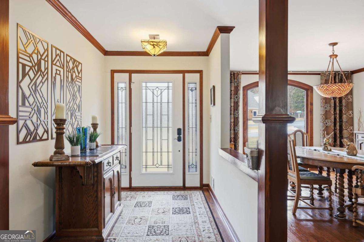 903 Chestnut Hill RD SW