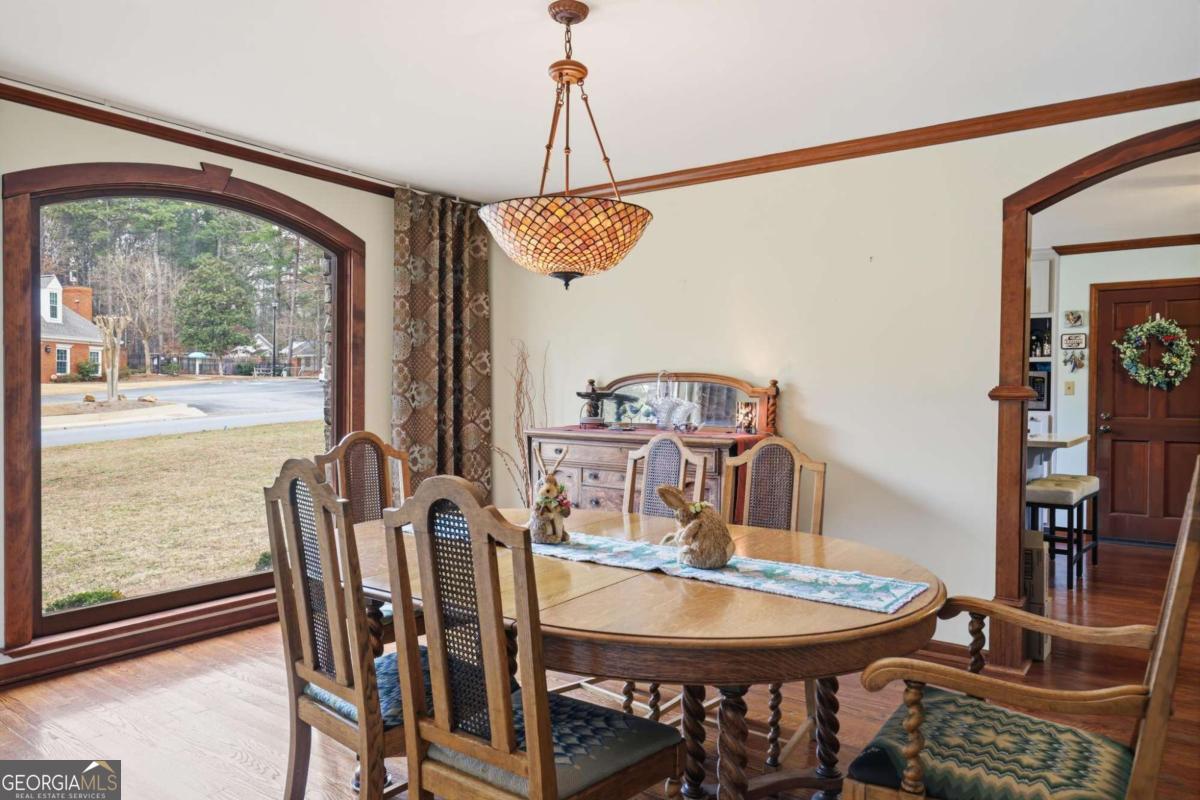 903 Chestnut Hill RD SW