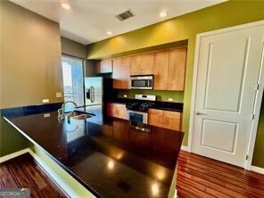565 Peachtree ST NE 1811