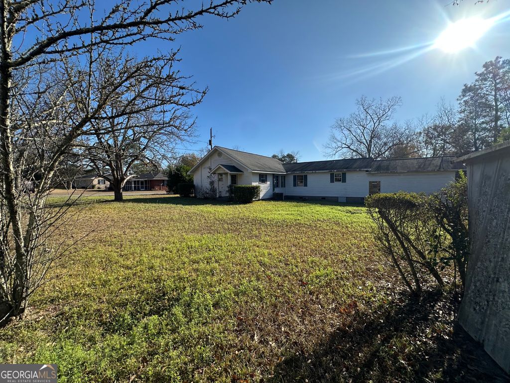 Photo of 204 12th Avenue, Eastman, GA 31023 (MLS # 10662433)