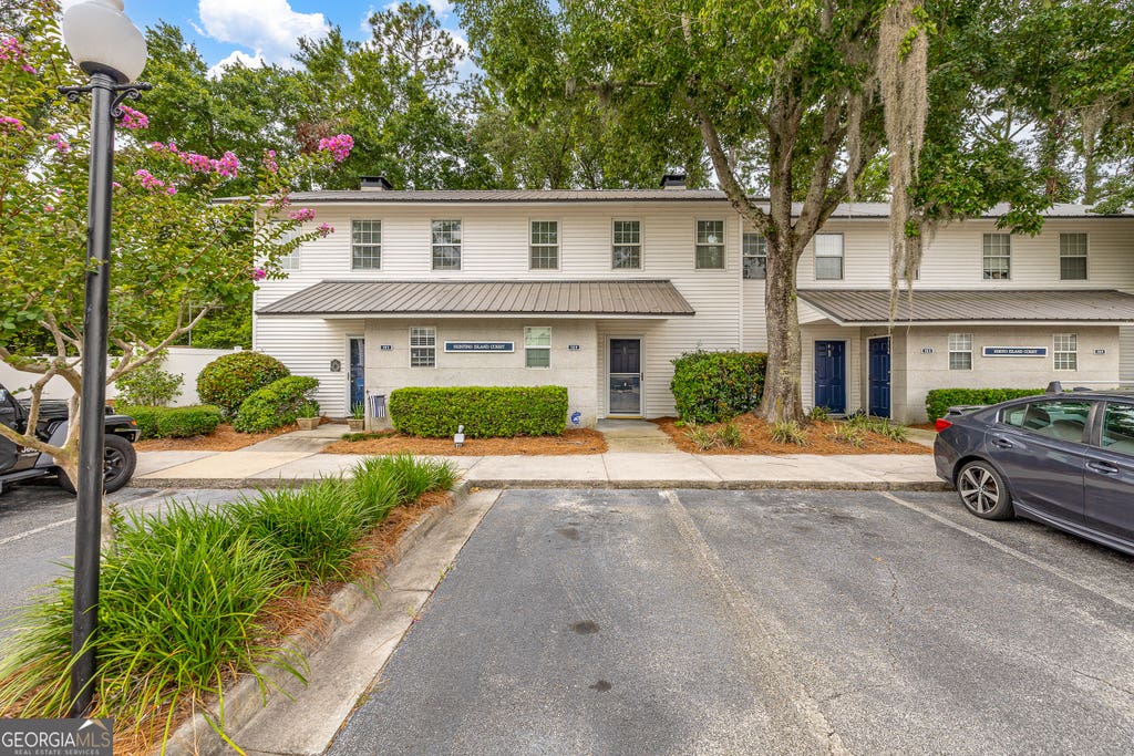Photo of 122 S Island Square Drive, St Simons Is, GA 31522 (MLS # 10791246)