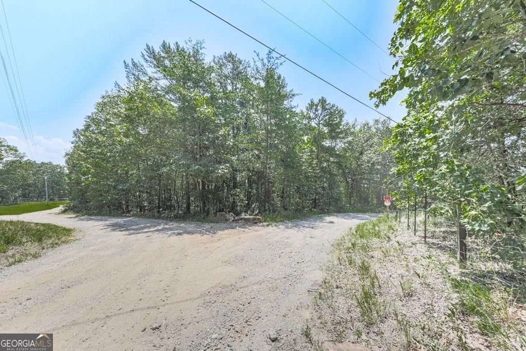 769 Rockhouse RD