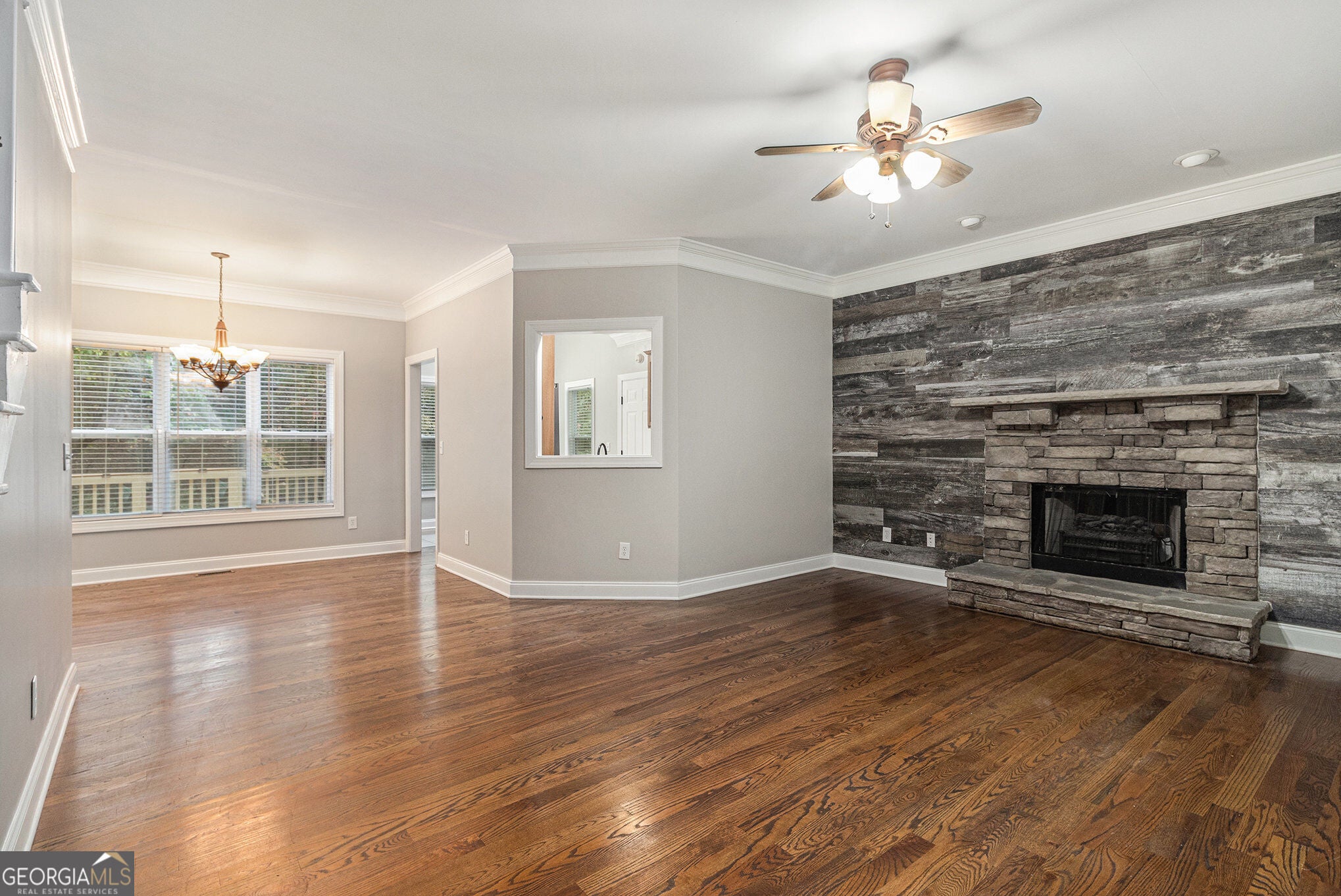 189 Pinebrook DR