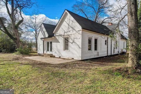 A home in Shady Dale