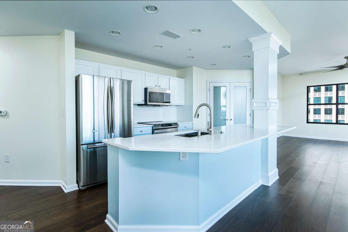 3040 Peachtree Road 1003