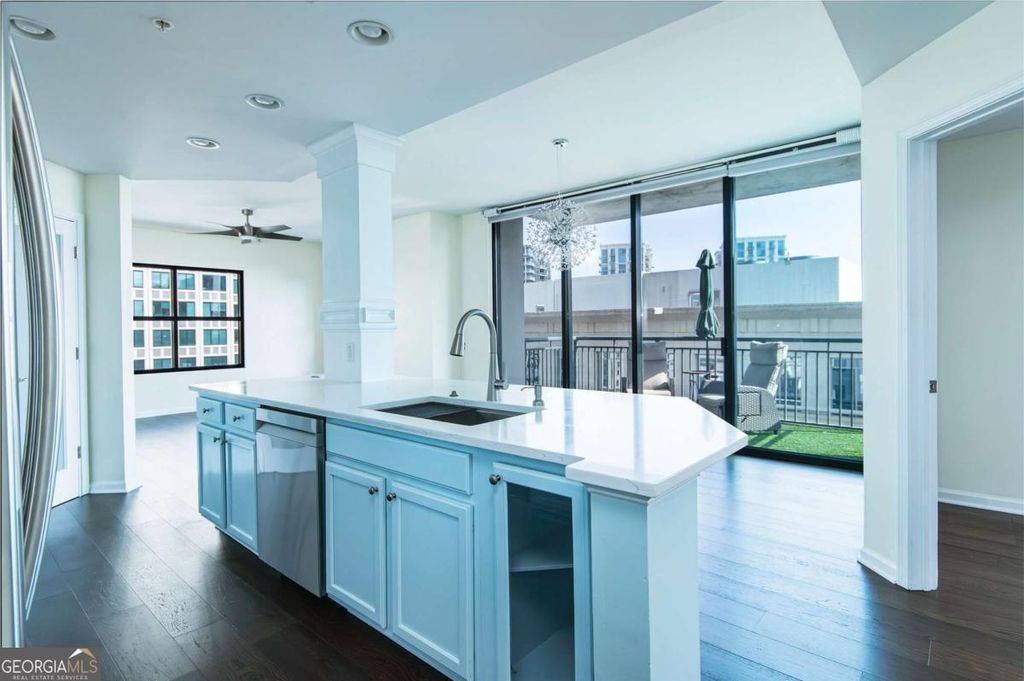 Photo of 3040 Peachtree Rd #1003, Atlanta, GA 30305 (MLS # 10684599)