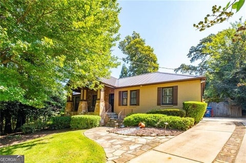 Photo of 1661 Geary Drive NW, Atlanta, GA 30309 (MLS # 10853458)