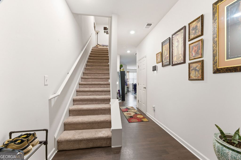 Photo of 5723 Union Pointe Drive, Union City, GA 30291 (MLS # 10661614)