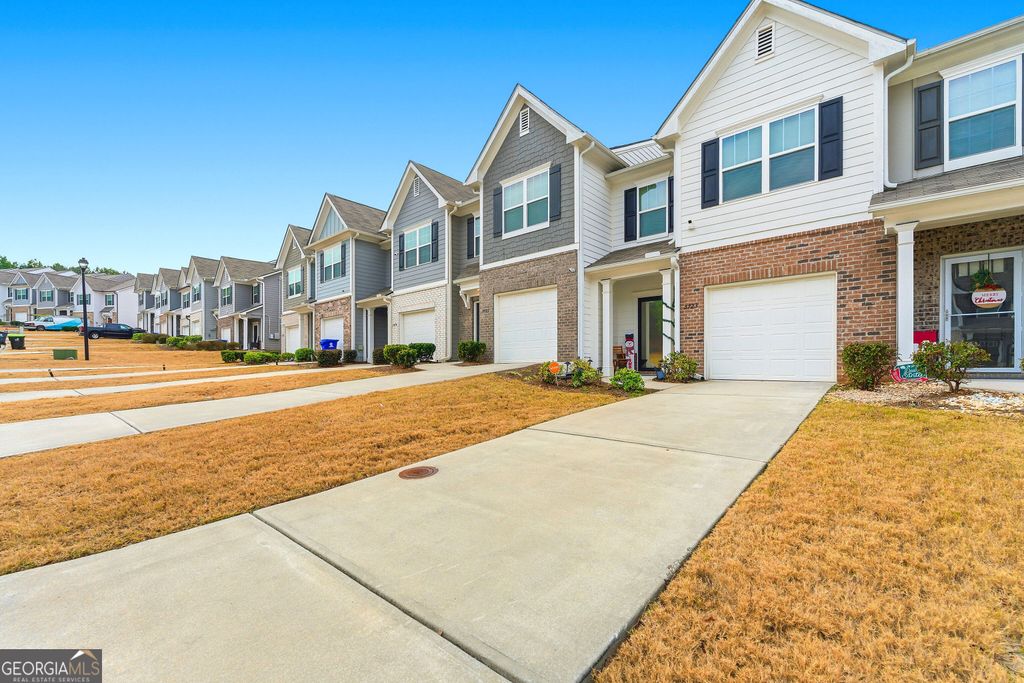 Photo of 5723 Union Pointe Drive, Union City, GA 30291 (MLS # 10661614)