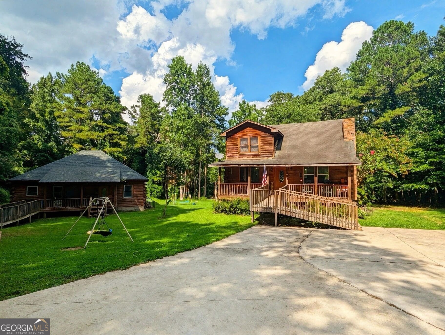 78 Pine DR